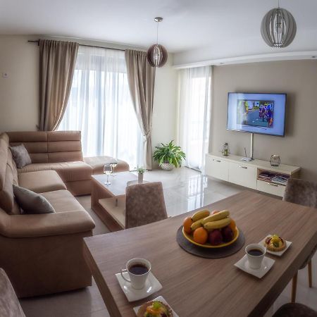 Ralux Apartman Tivat Dış mekan fotoğraf