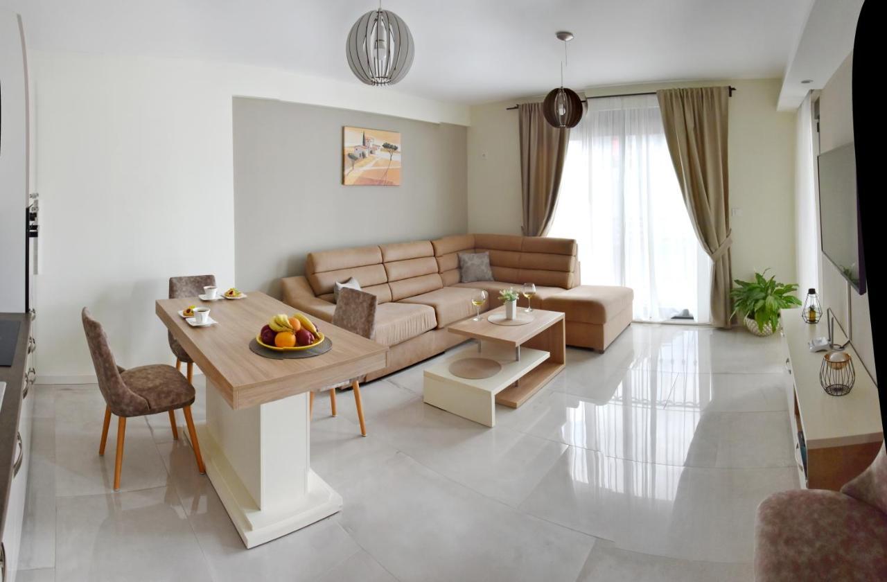 Ralux Apartman Tivat Dış mekan fotoğraf